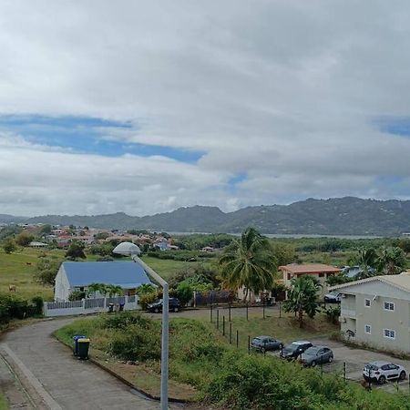 A 10Min De La Plage, Agreable Appartement Lumineux Le Robert Luaran gambar