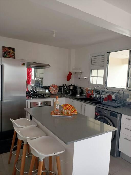 A 10Min De La Plage, Agreable Appartement Lumineux Le Robert Luaran gambar